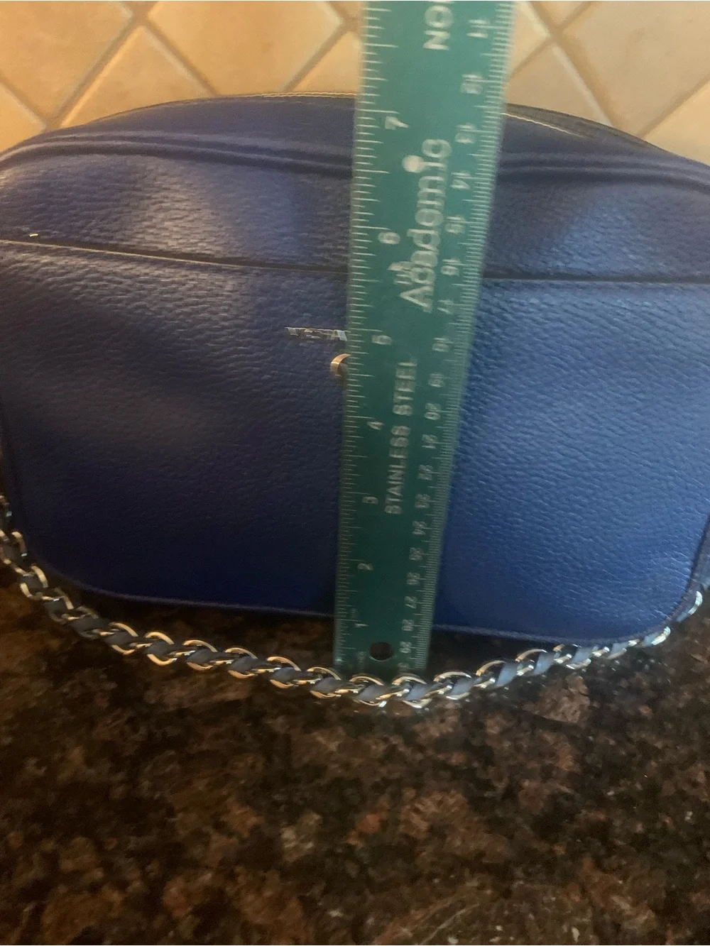 🍂 SALE🐿️ M KORS JET SET XBODY BRAID LEATHER HANDLE BLUE CLASSY W/ BLUE JEANS!